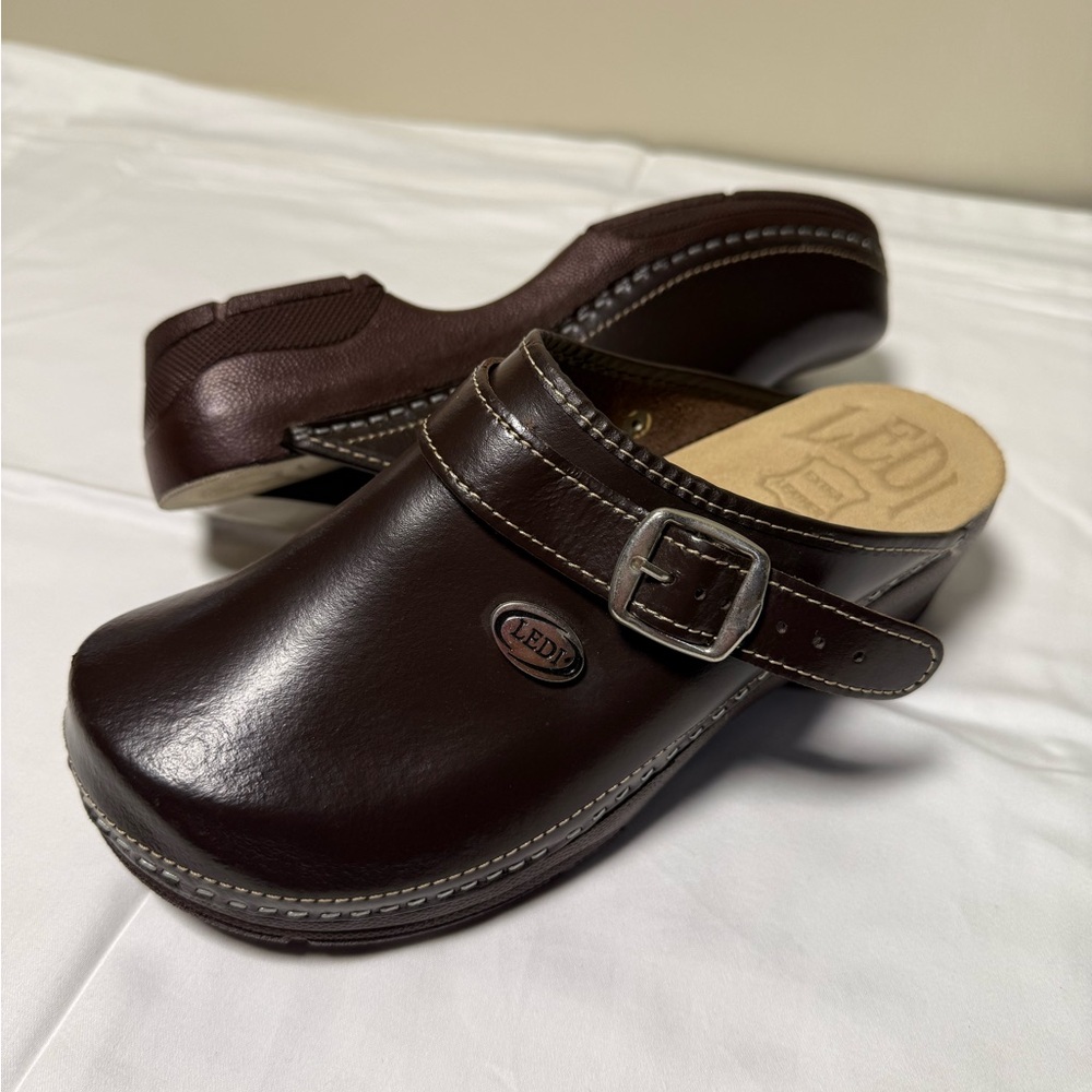 Brown Leather Clogs with Buckle